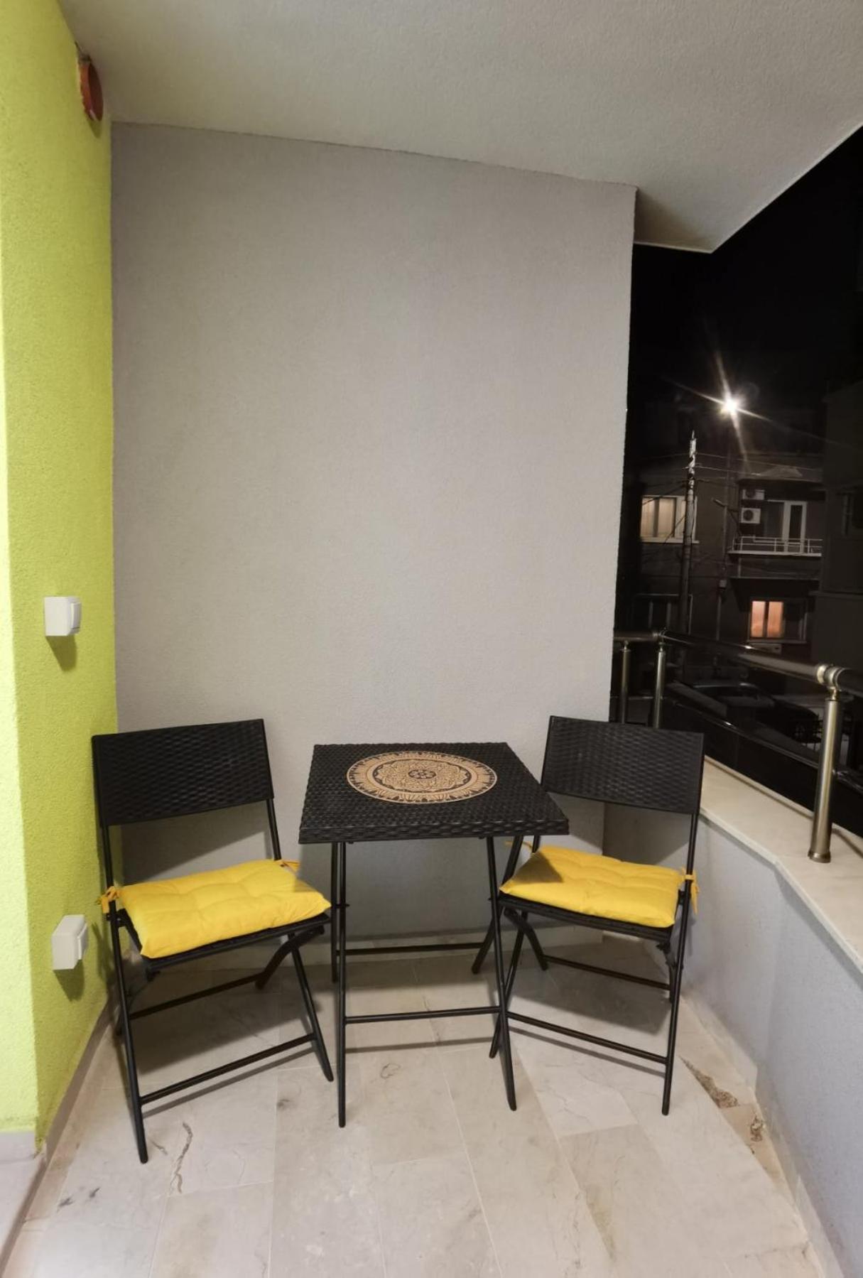 Diana Apartment Ruse Esterno foto